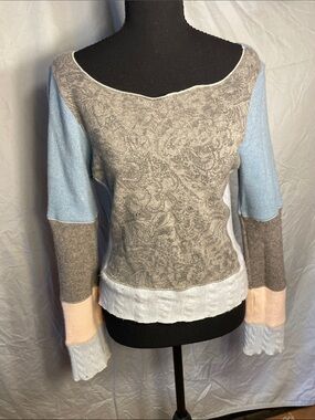 Burning Torch Off-Shoulder Colorblock Sweater in Blue, Gray & Cream imperfection